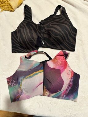 knix Black and Dark Gray Zebra-Print catalyst sports bra